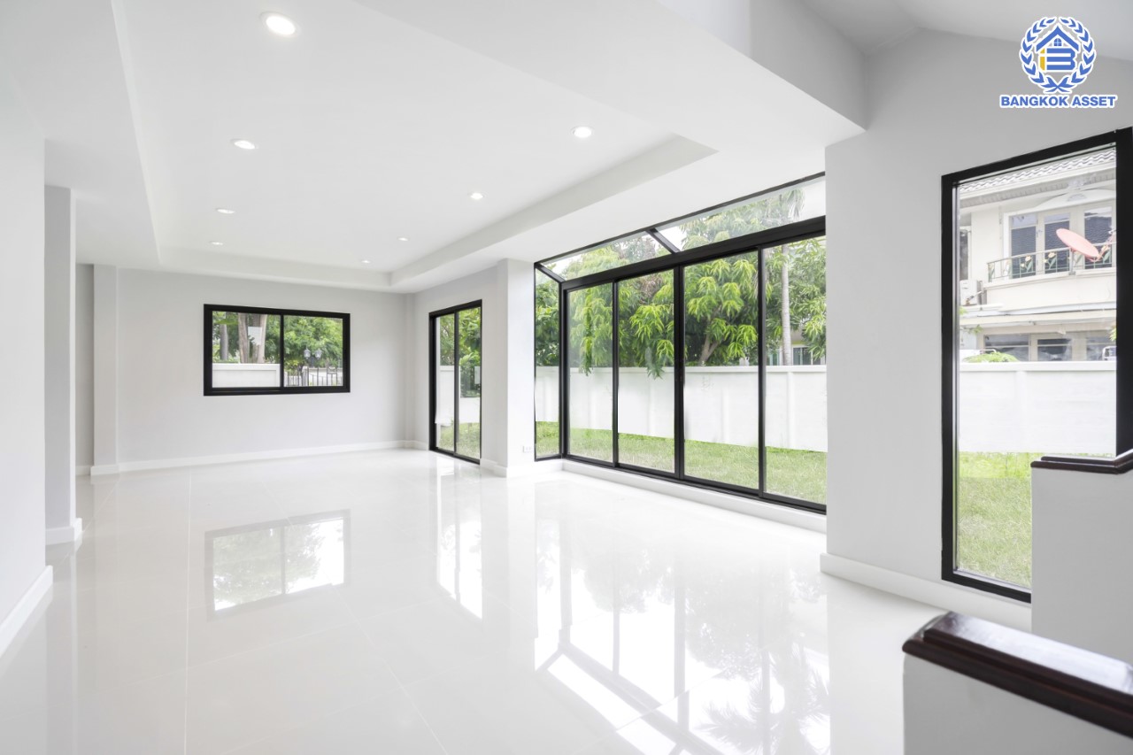 บ้านมือสองตกแต่งใหม่ ม.ศุภาลัย ออร์คิดปาร์ค2 ปิ่นเกล้า-ใกล้ถ.กาญจนาภิเษก หลังใหญ่ตกแต่งหรูหรา เนื้อที่ 85 ตร.ว. ฟังก์ชัน 4 ห้องนอน 4 ห้องน้ำ 1 ห้องแม่บ้าน จอดรถได้ 2 คัน บนทำเลเดินทางสะดวก เชื่อมต่อหลายเส้นทาง และเดอะมอลล์บางแค ทางด่วน "กาญจนาภิเษก" และรถไฟฟ้า "สถานีภาษีเจริญ"